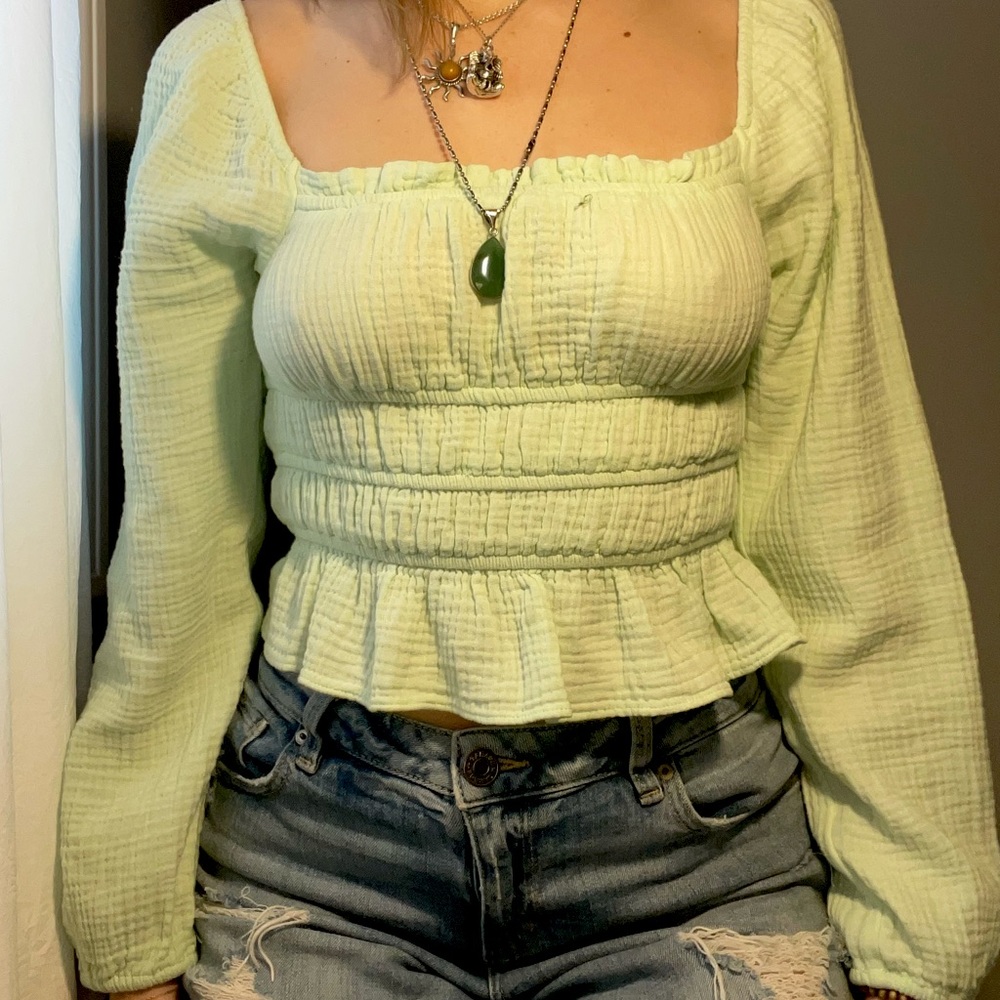 Mint green top🌿